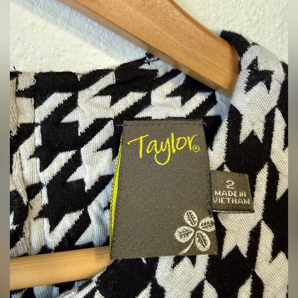 Taylor Black White Geometric Print Dress Size 2 NWT - Picture 3 of 5